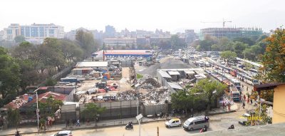 किन भएन खुलामञ्चमा अवैध सटर बनाउने र आकासेपुलबाट रकम असुल गर्ने ठेकेदारलाई कारबाही ? किन भएन खुलामञ्चमा अवैध सटर बनाउने र आकासेपुलबाट रकम असुल गर्ने ठेकेदारलाई कारबाही ?