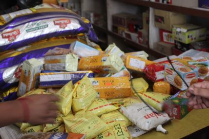म्याद गुज्रिएका चकलेट र बिस्कुटबाट गुदपाक बनाउने उद्योग सिल