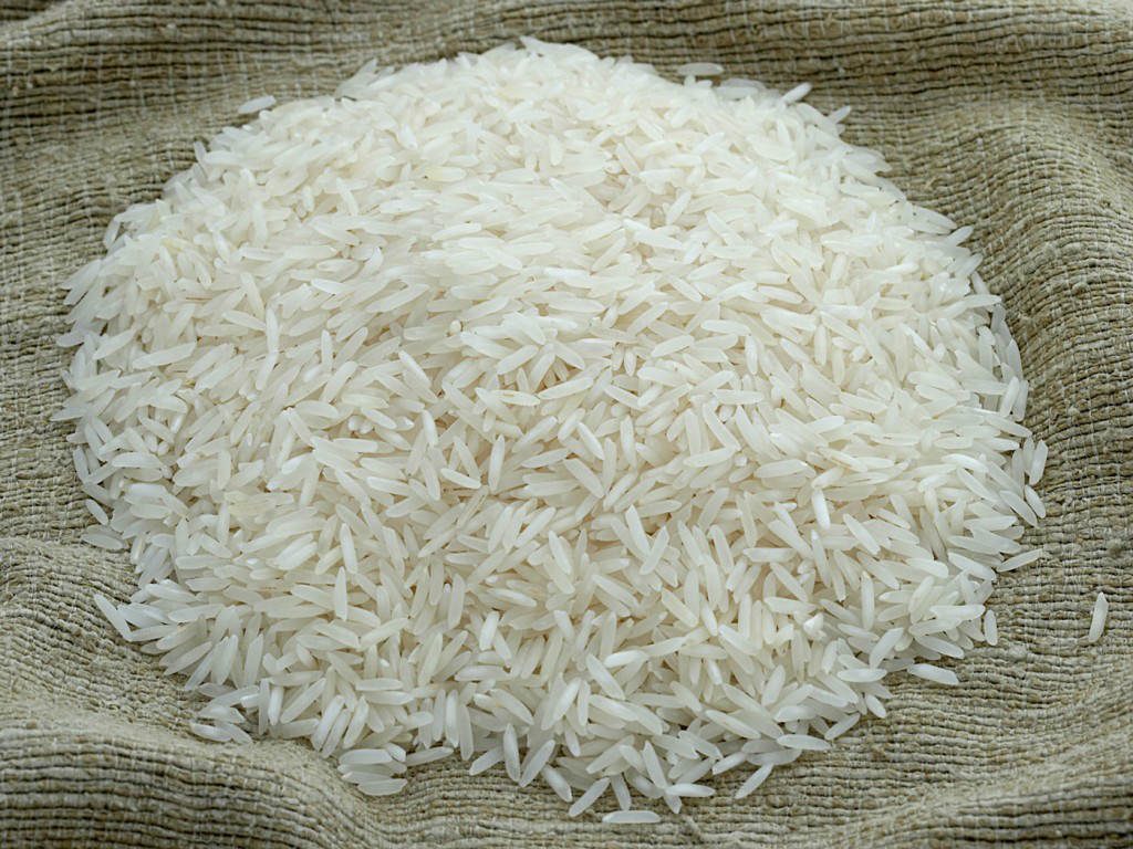 चामलको भाउ घटाउने प्रतिबद्धता कागजमै, बजारमा अझै महँगै