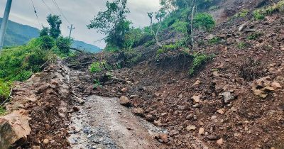 बाढीपहिरोले दश राजमार्ग ठप्प, एक सय ५८ आंशिक सञ्चालनमा बाढीपहिरोले दश राजमार्ग ठप्प, एक सय ५८ आंशिक सञ्चालनमा