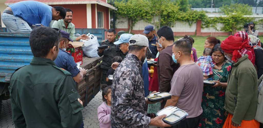 पेटभरि खाना नपाइएको भन्दै कीर्तिपुरमा सुकुमवासीको आक्रोश