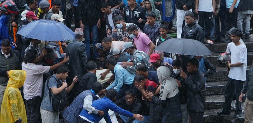 आत्मदाह गरेका गणेश नेपालीको पशुपतिमा अन्त्येष्टि