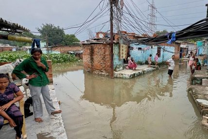 भारतमा भारी वर्षापछि बाढी, उत्तर प्रदेशमा ६२ जनाको मृत्यु