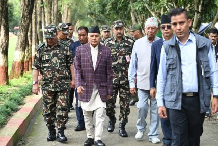 राष्ट्रपति पौडेलद्वारा बाढी प्रभावित नुवाकोटको स्थलगत अवलोकन