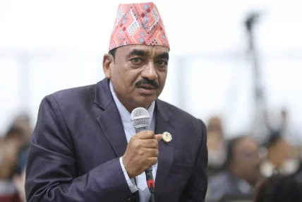 आइतबारको बिदा खारेज गर्न सांसद भाटको माग